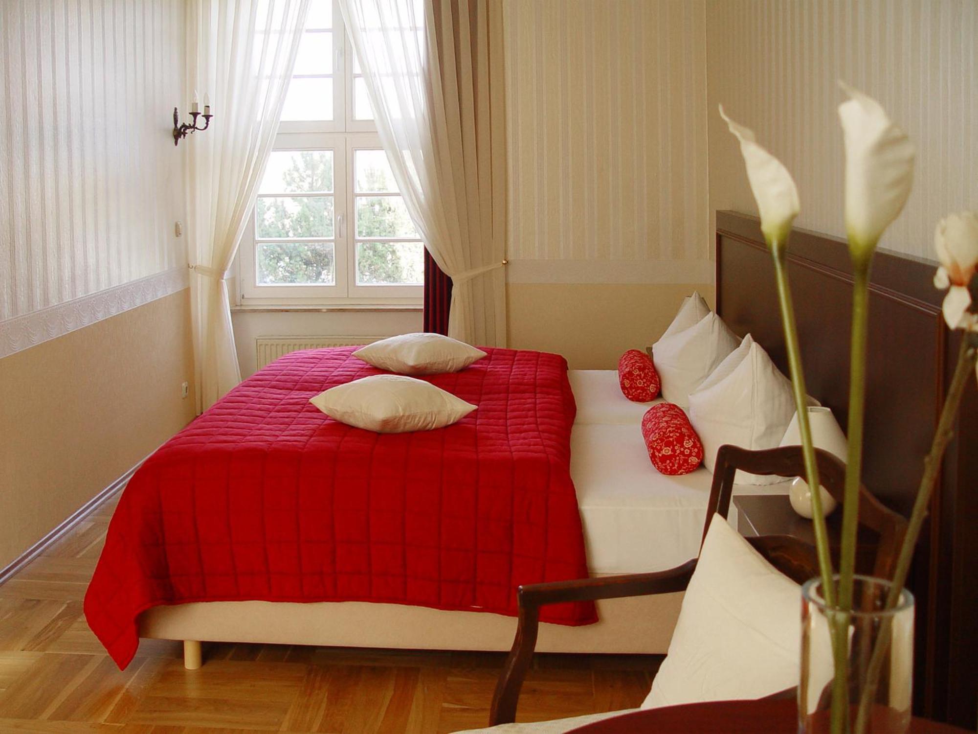 Hotel Altes Hafenhaus Rostock Rum bild